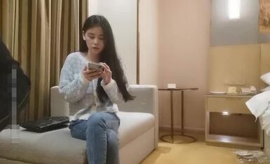 [主播探花] 2021-04-25 你的老表04-25和良家少妇约炮