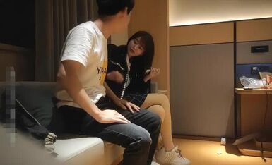 [主播探花] 2021-04-14 文轩探花04-14小网红