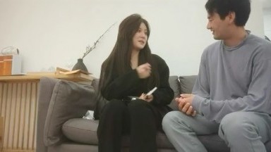 【哥现在只是个传说】，小秋上场，00后大圈美女，神似迪丽热巴，秀发凌乱 01