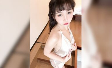 不呆貓史上最大尺度寫真浴室濕身激凸露點 ，浴室人妻的濕身誘惑 (1)