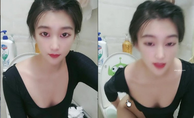 小姐姐长得太精致了吧，白皙光滑的皮肤 甜美御姐范儿，被这么一个猥琐的男人狠狠地操了 累趴 头发凌乱