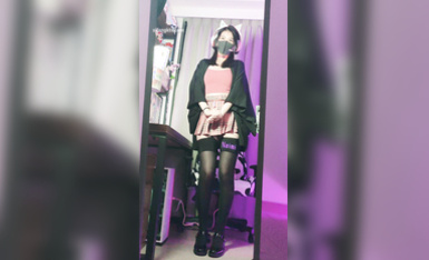 抖音網紅反差母狗『奶咪』十月唯性新作-賽博朋克電競少女 耳機線插BB里聽音樂 高清 (2)