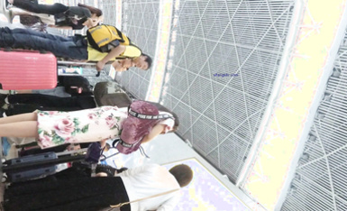 超高質量機場地鐵抄底5 驚現極品無內長腿美女 是方便借機小哥啪啪嗎 高清超高質量機場地鐵抄底 (22)