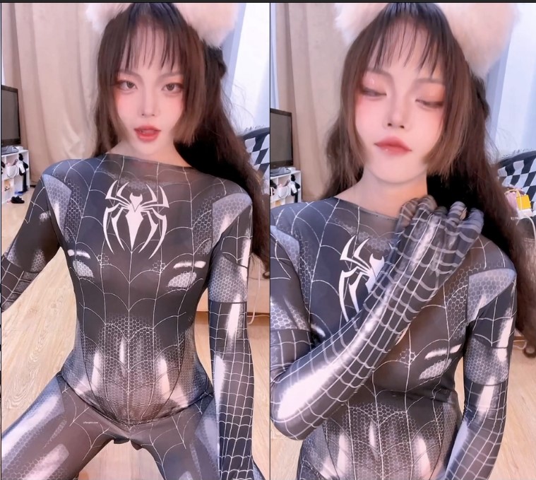 超萌清纯顶级颜值『小芽芽』最新大尺度定制 蜘蛛侠制服自慰玩穴 白浆泛滥 很刺激 超清3K原版