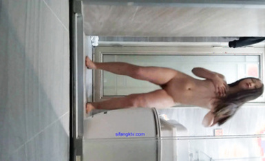 《果條果貸特別檔》10個妹子逾期私密視頻被曝光 還有幾個顏值不錯的少婦 (32)