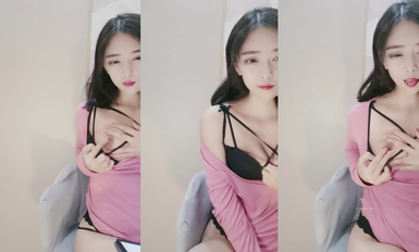 女神下海【喃兒】漂亮超高顏值~千萬別錯過~美臀美足 (4)