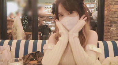 甜美可愛小仙女【sushiioll】柔軟嬌嫩美少女甜蜜約會，太敏感了一摸小穴穴就淫水直流，喜歡這種水嫩的感覺