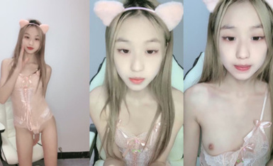 校花學妹！【你的初戀6】顏值逆天~超級粉嫩小b~全裸特寫 (4)