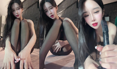 CC直播顏值天花板『小恩雅』定製 黑絲皮鞭男友視角