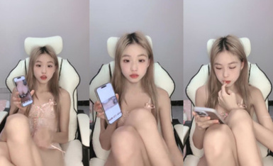 校花學妹！【你的初戀6】顏值逆天~超級粉嫩小b~全裸特寫 (10)