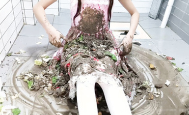 淫欲反差少女【Lt774523412】可爱小骚母狗被爸爸玩坏了，白白嫩嫩的小可爱被彻底沾污，楚楚可怜美少女被操到高潮迭起！视觉反差