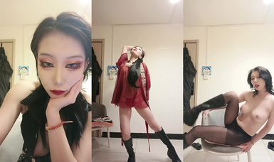 新合集~激情舞蹈御姐【鏡寶】長腿黑絲一字馬~超頂誘惑騷舞~ (5)