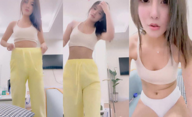 2024年2月新作，【我想吃草莓】，172極品尤物，御姐范風情萬種，這大長腿家中脫光盡情搖擺 (15)