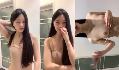 半糖【露儿妹妹】校花级可爱女神：超美身材展示凸点，制服扒衣露奶，翘臀诱惑（1）