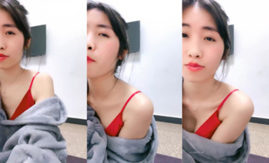 2024年1月新作，新人，校花級女神，美到爆炸，【一隻酸檸檬】，挺有氣質的一個美女，獨居家中柳腰翹臀扭起來 (2)