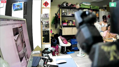 2024-04-26_臺北家庭監控_[內衣內褲]_換衣服吃早餐_妹妹看電視_練小提琴_吃晚餐_妹妹洗澡前跟姊姊聊天_妹妹搬棉被準備睡覺