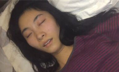 美女业务经理为了完成年度业绩被客户灌醉各种玩弄