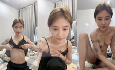 07年極品紋身小太妹「沈思悲劇」付費直播，神仙顏值，極品大長腿，揉奶自慰撩騷，真他媽羨慕她男朋友！② (8)