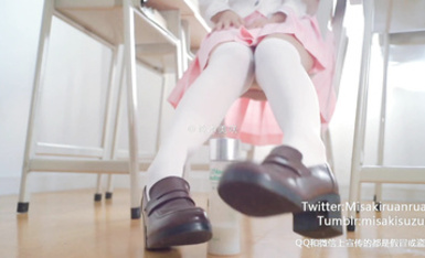 福利姬鈴木美咲 足交  足控狂喜合集 (10)