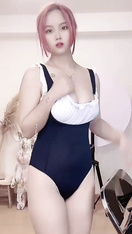 快手騷主播【小玲鐺】高顏值網紅小妹付費頭等艙騷舞 (28)