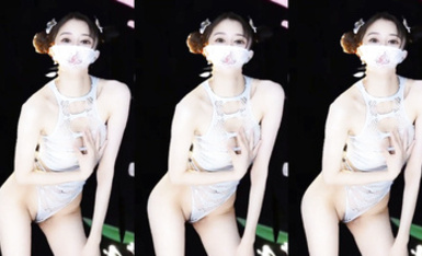 網易CC騷主播【白妖妖】土豪萬元定製騷舞。大膽露逼，道具自慰 (14)