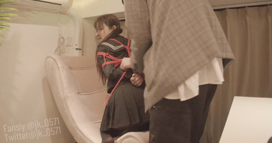 杭州嫩妹獵手 專門挑嫩穴下手 還讓她們介紹自己的閨蜜給他操 實在牛逼 (4)