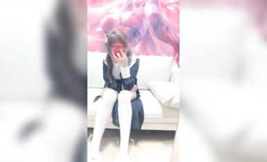 少蘿溫卿-顏值還是非常不錯的，少蘿類型的黃播，性格挺活潑可愛的，搭配各種軟妹裝，再加上尺度不低的整活能力，挺有看頭的 (4)