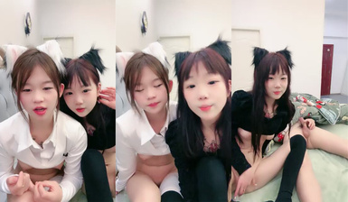 兩個精神小妹一起直播 男主躺床上讓干 (1)