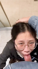 教育學生妹～不願意吃？一個耳光乖乖吃雞巴！2