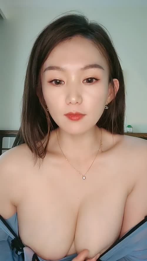 好久不见的极品韵味美少妇，全身透明纱旗袍睡衣，道具自慰，木耳粉嫩