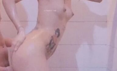 推特狂野纹身情侣性爱私拍流出