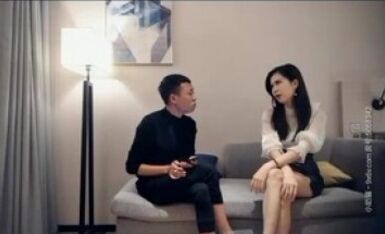 御姐系极品美腿皮短裙高端外围小姐姐，扎起马尾极度诱惑